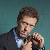Hugh Laurie - List pictures