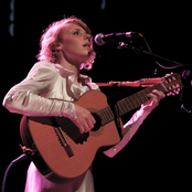 Caroline Weeks - List pictures