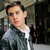 Danny Leiva - List pictures