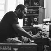 Large Professor - List pictures