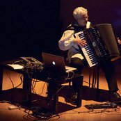 Pauline Oliveros - List pictures