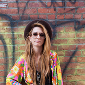 Kendra Morris - List pictures