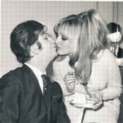 Zeki Muren - List pictures