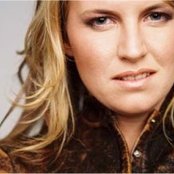 Karen Zoid - List pictures