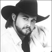 Daryle Singletary - List pictures