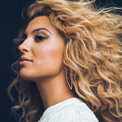 Tori Kelly - List pictures