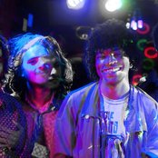 Boogarins - List pictures