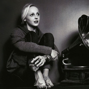 Laura Marling - List pictures