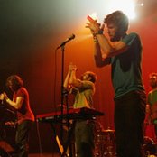 !!! (chk Chk Chk) - List pictures