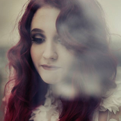 Janet Devlin - List pictures