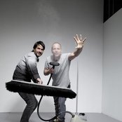 Tiefschwarz - List pictures