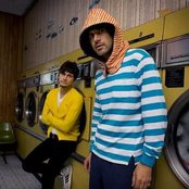 Neon Neon - List pictures