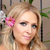 Crystal Hoyt - List pictures