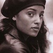 Emilia - List pictures