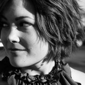 Sara Watkins - List pictures