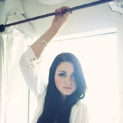 Annabel Fay - List pictures