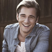 Luke Benward - List pictures