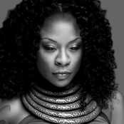 Jully Black - List pictures