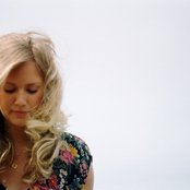 Megan Bonnell - List pictures