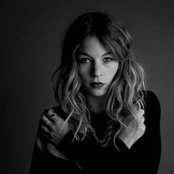 Anna Rossinelli - List pictures