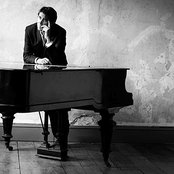 Bryan Ferry - List pictures