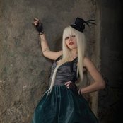 Kerli - List pictures