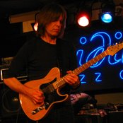 Mike Stern - List pictures