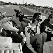 Die Happy - List pictures