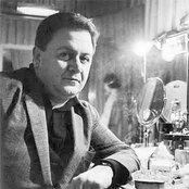 Manos Hadjidakis - List pictures