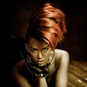 Eva Simmons - List pictures