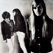 The Shangri-las - List pictures