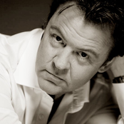 Paul Young - List pictures