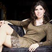 Sarah Elizabeth Foster - List pictures