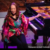 Connie Crothers - List pictures