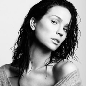 Marie Serneholt - List pictures