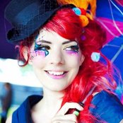 Gabby Young & Other Animals - List pictures