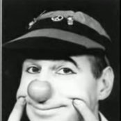 Neil Innes - List pictures