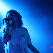 Halsey - List pictures