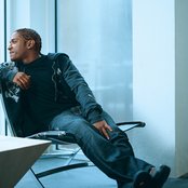 Llyod - List pictures