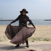 Alicia Bay Laurel - List pictures