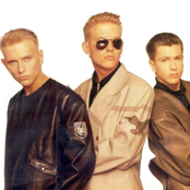 Bros - List pictures