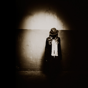 Zz Ward - List pictures