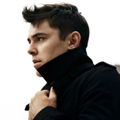 Leon Jackson - List pictures