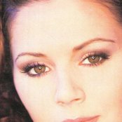 Julie Reeves - List pictures