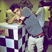 Nyck Caution - List pictures