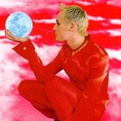 Shura - List pictures