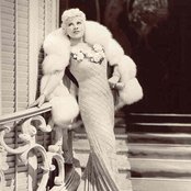 Mae West - List pictures