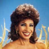 Shirley Bassey - List pictures