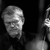 Charlie Haden - List pictures