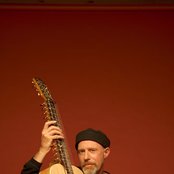 Harry Manx - List pictures